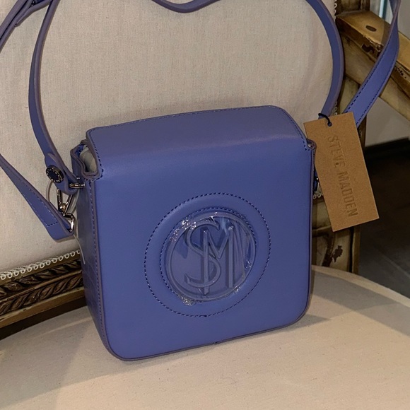 NWT STEVE MADDEN Purple Box Crossbody Bag With SM Logo in a Circle on Front - Picture 4 of 7